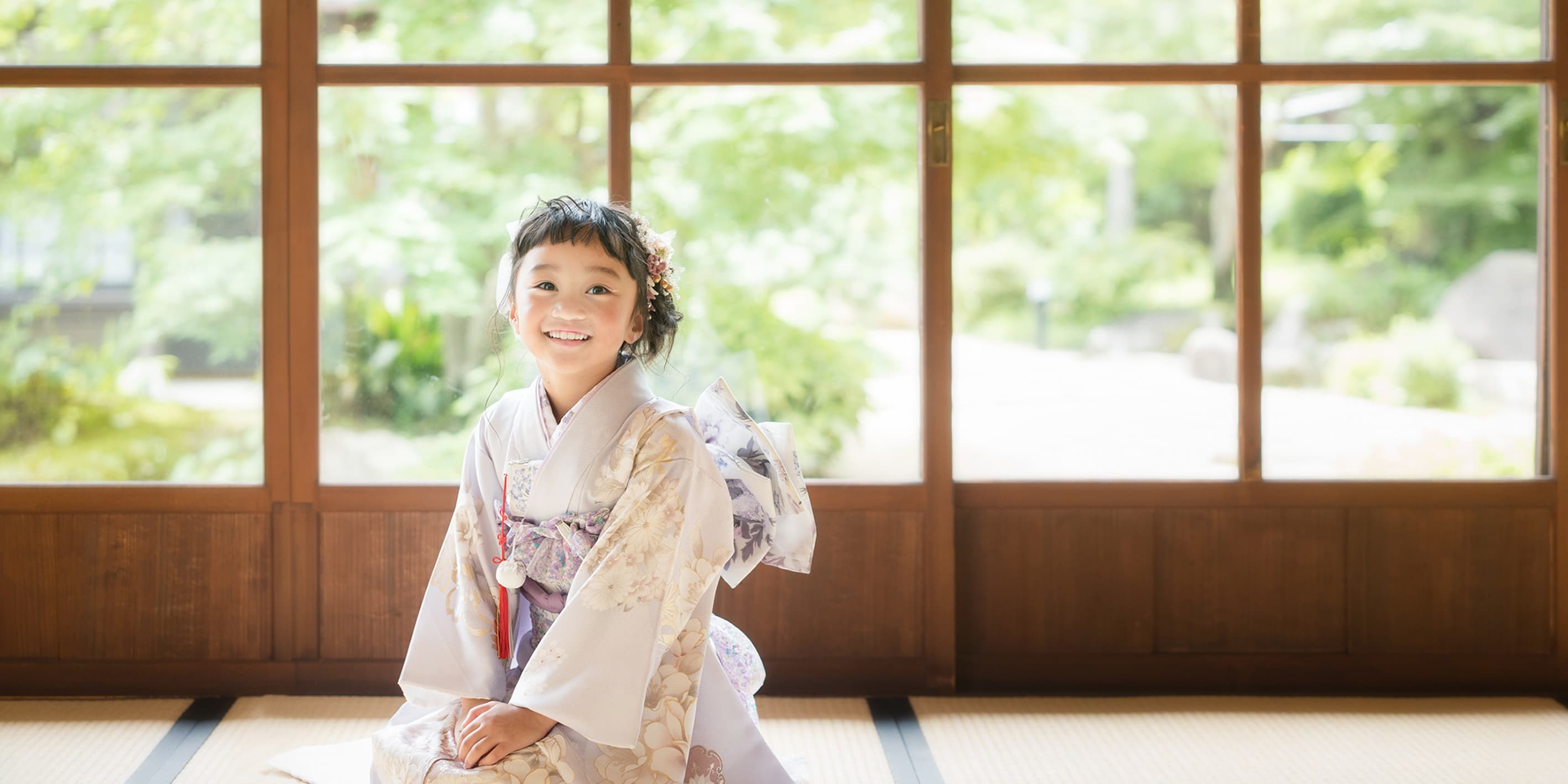 七五三の女の子の姉妹の画像